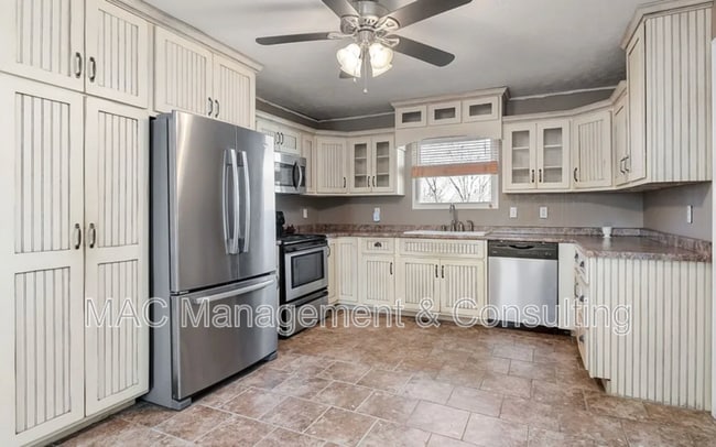 Building Photo - 4680 S Grundy Quarles Hwy