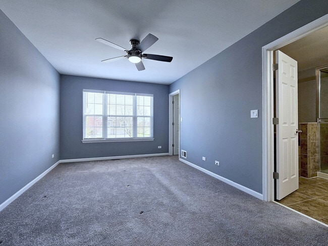 Building Photo - 464 Lancaster Dr