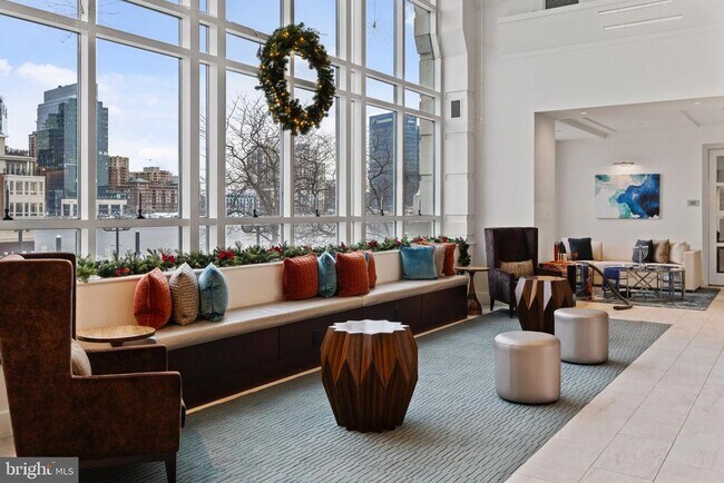 Building Photo - 100 Harborview Dr