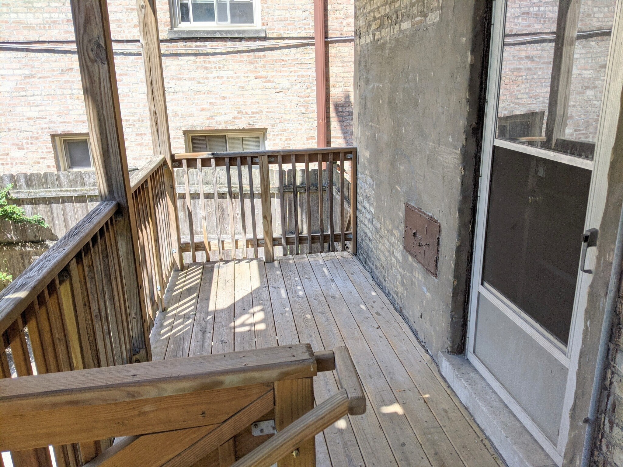 Building Photo - 1208 W Chase Ave