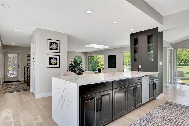 Building Photo - Luxury Ranch House on Champaign Country Club