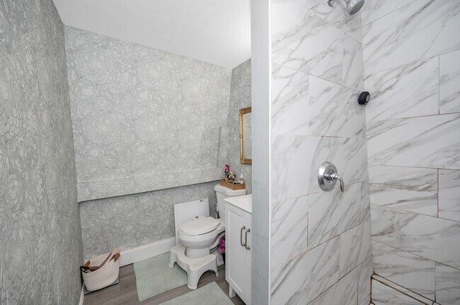 Building Photo - 360 Wilder St