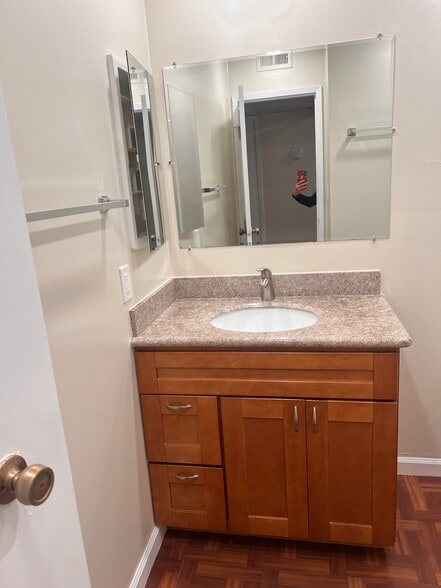 Building Photo - 281 Juana Ave