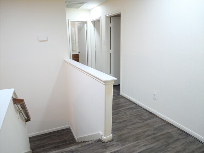 Building Photo - 14915 Aberdeen Meadow Lane