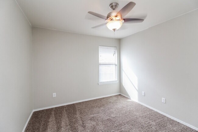 Building Photo - 13136 Settlers Trail