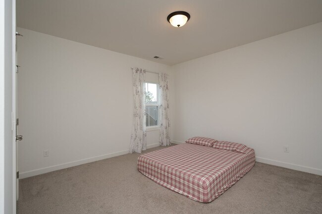 Building Photo - **LIKE NEW EXECUTIVE HOME IN A CUL-DE-SAC ...