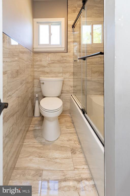 Building Photo - 912 Aston Martin Dr