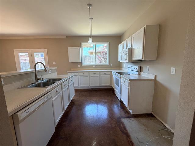 Building Photo - 5000 Wild Oats Dr