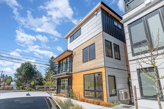 Building Photo - 4224 SW 100th St