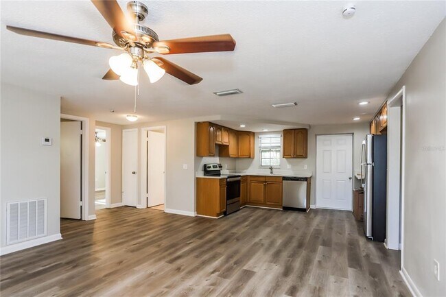 Building Photo - 2922 Java Plum Ave