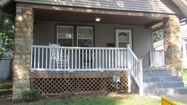 Building Photo - 4336 Bell St