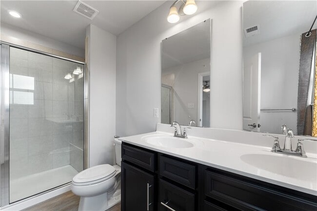 Building Photo - 5103 Spruce Rd