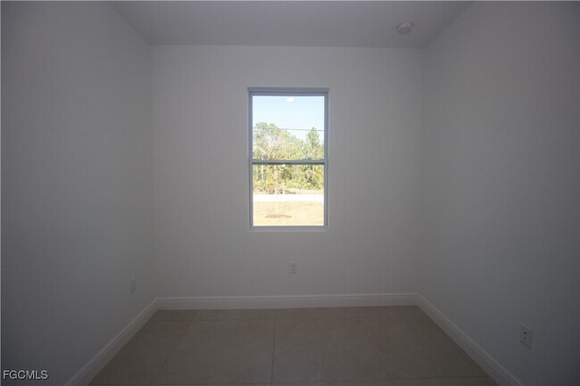 Building Photo - 1260 Milwaukee Blvd