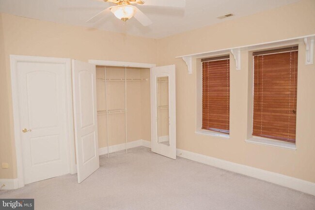 Building Photo - 6902 Tower of London Dr