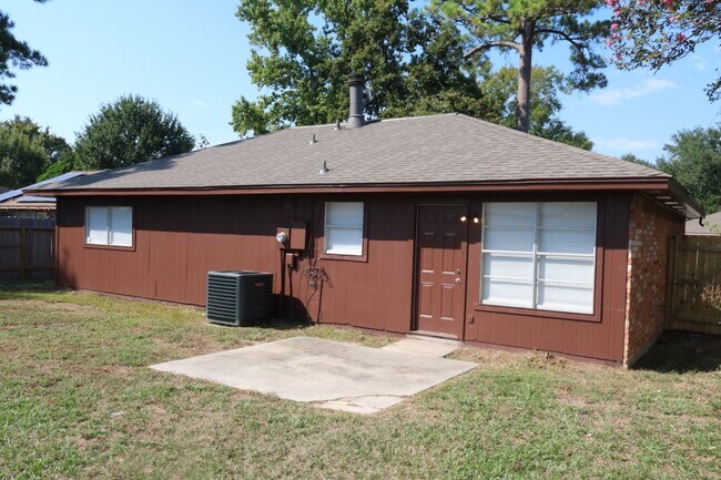 Building Photo - 20014 Chipplegate Ln