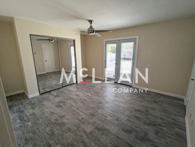 Building Photo - Desirable 3 bedroom home with Pool