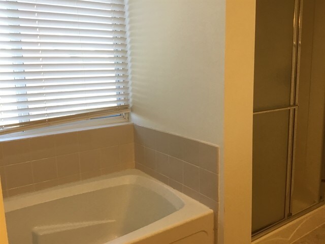 Building Photo - 25314 Pastoral Dr