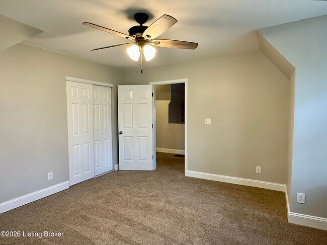 Building Photo - 1402 S 6th St