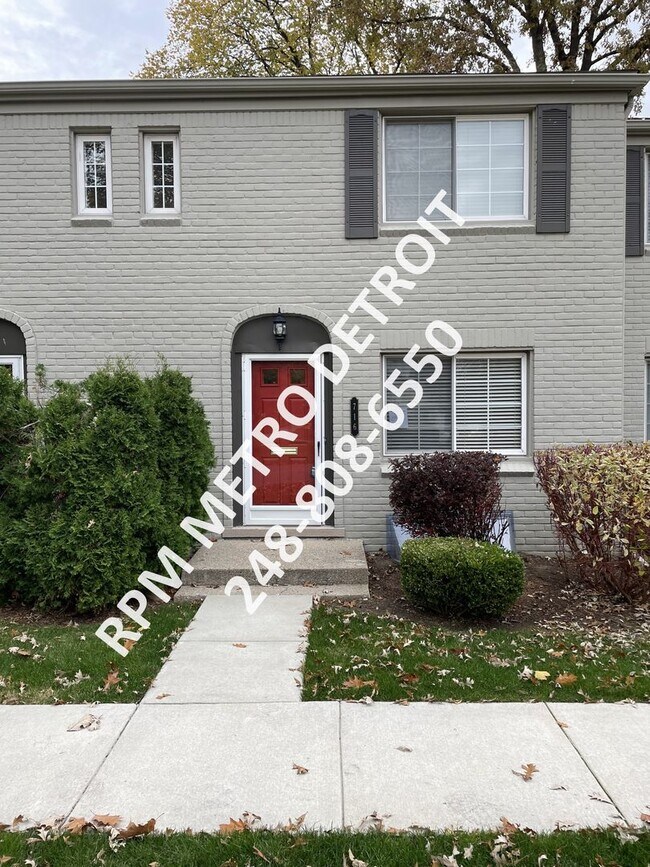 Building Photo - Charming Townhome in Birmingham