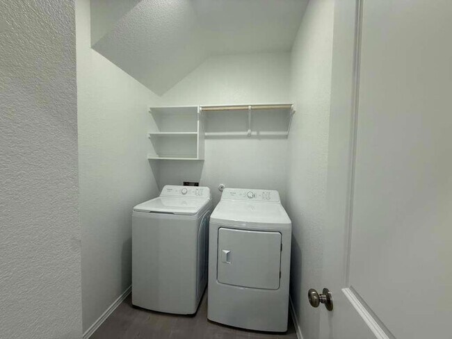 Building Photo - 17704 Sage Thrasher Dr