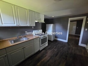 Building Photo - Single Family in Paulsboro! Eligible for $500 Security Deposit.