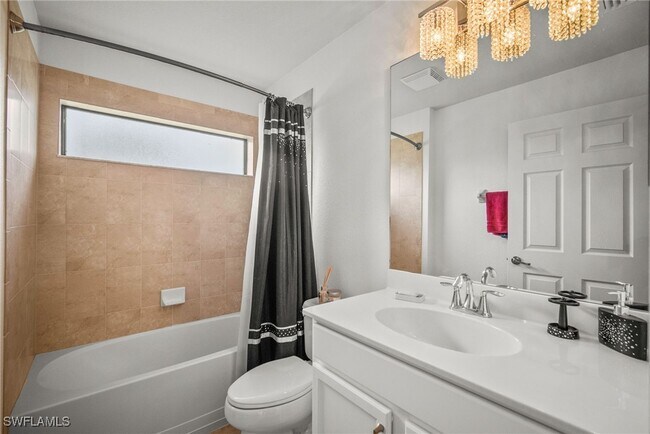 Building Photo - 10020 Siesta Bay Dr