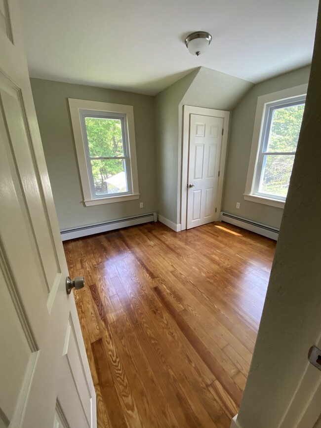 2nd bedroom - 237 Standish Ave