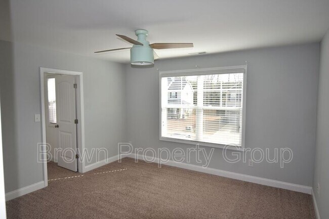 Building Photo - 441 Stonebriar Ave