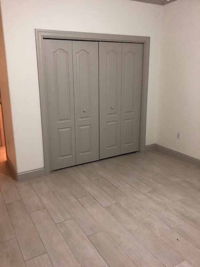 Building Photo - 2B/2B Condo in Old Bay Village – Upgraded ...