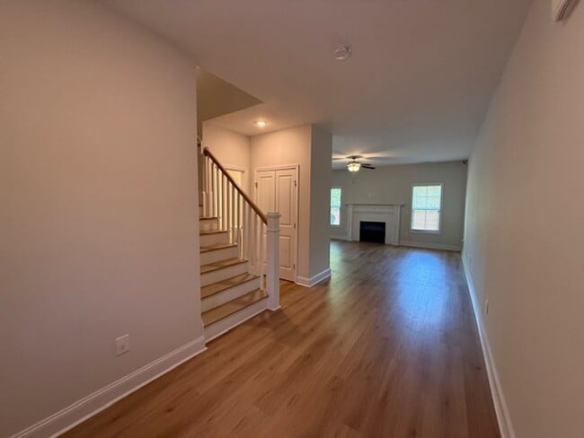 Building Photo - Fieldstone Crossing