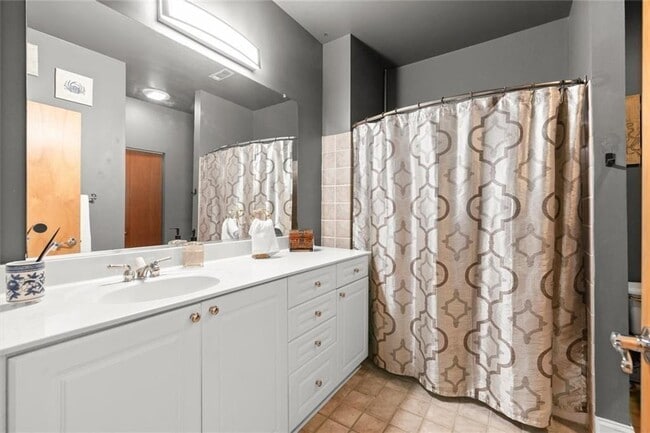 Building Photo - 1756 Liberty Ln