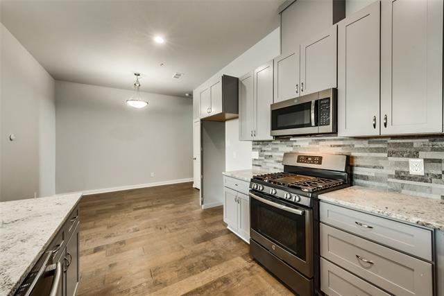 Building Photo - 5827 Rivendell Dr