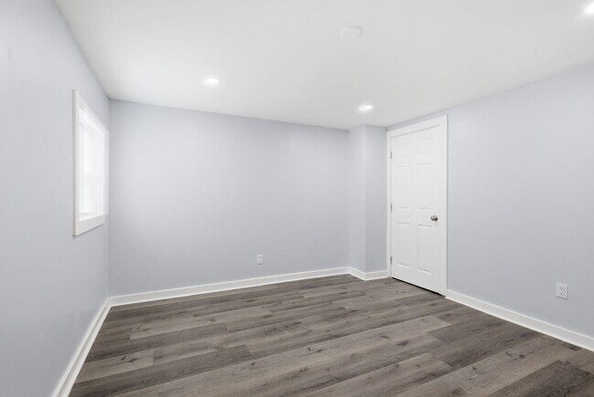 Building Photo - West Nashville Rental