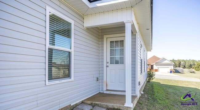 Building Photo - 101 Shasta Dr