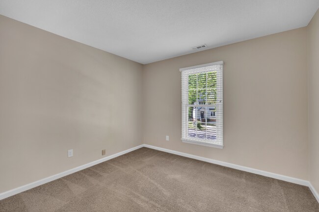 Building Photo - 106 London Plain Ct