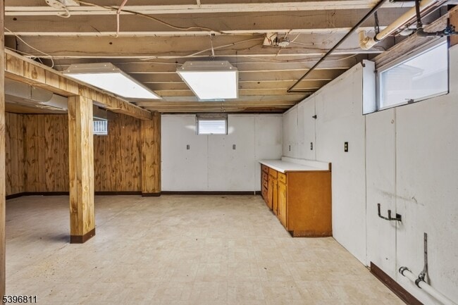 Building Photo - 26 Glaser Ave