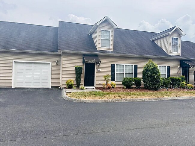 Building Photo - 396 Jonesboro Rd