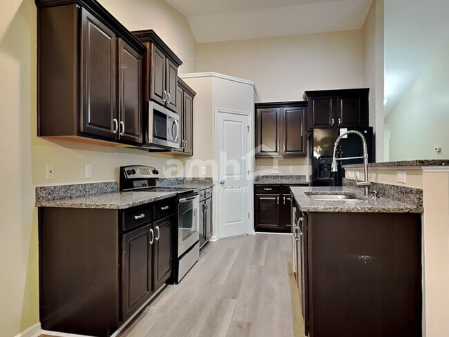 Building Photo - 42 Sand Valley Ct