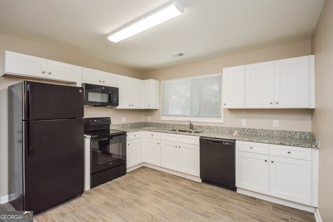 Building Photo - 1534 Flicker Rd