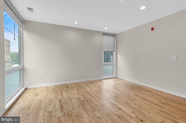 Building Photo - 1317 Frankford Ave
