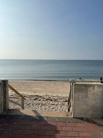 Building Photo - 2 Pleasantview Dr