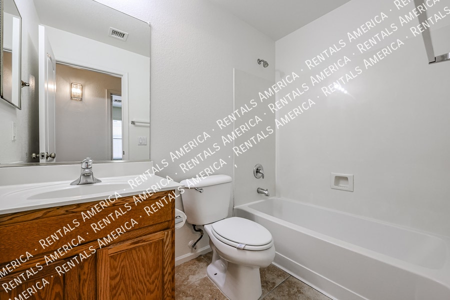 Building Photo - 2047 S 160th Ln
