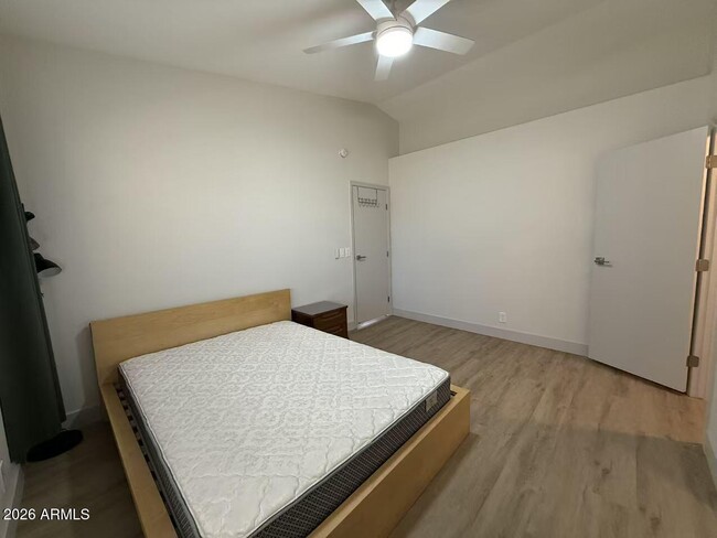 Building Photo - 1222 W Baseline Rd