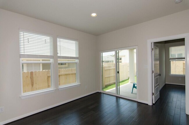 Building Photo - 6056 Urbano Bnd