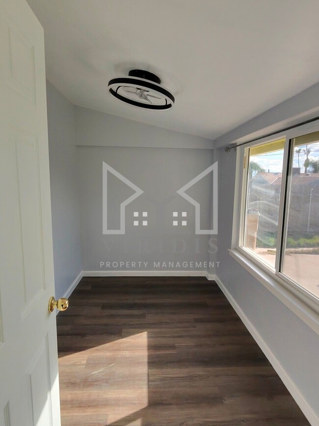 Building Photo - 1017 Radcliffe Ave