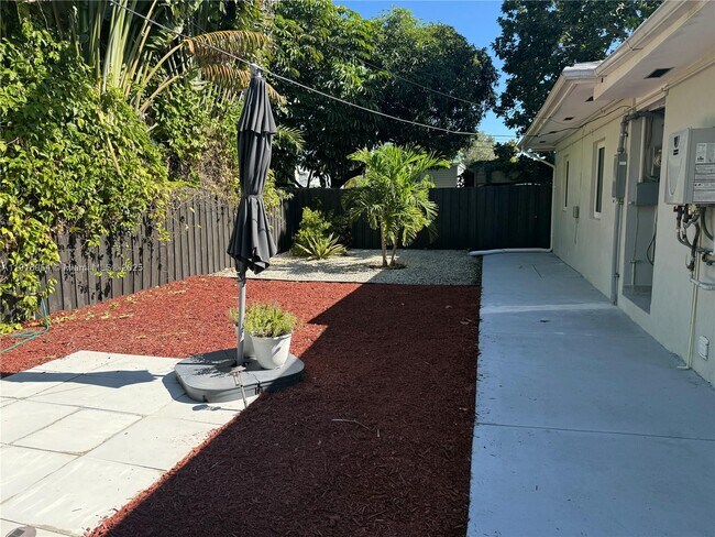 Building Photo - 291 NE 112th St