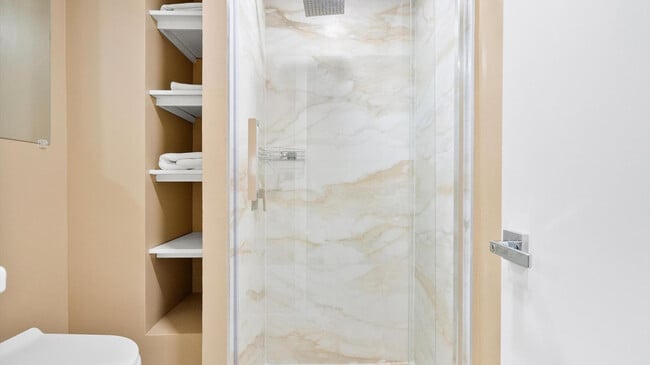 Building Photo - 3901 S Ocean Dr