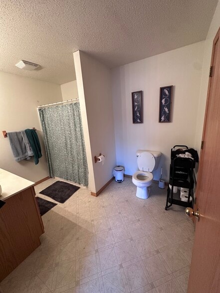 Building Photo - 3563 E Meadows Pl