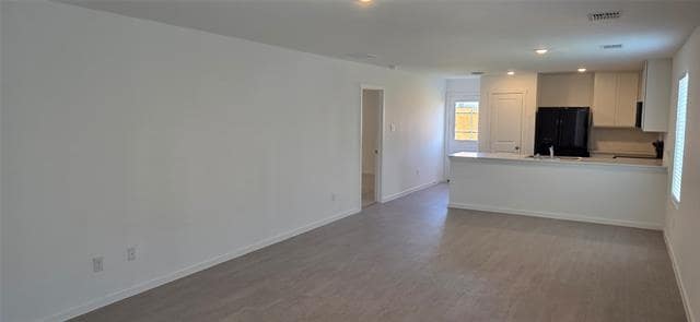 Building Photo - 414 Finch Cir