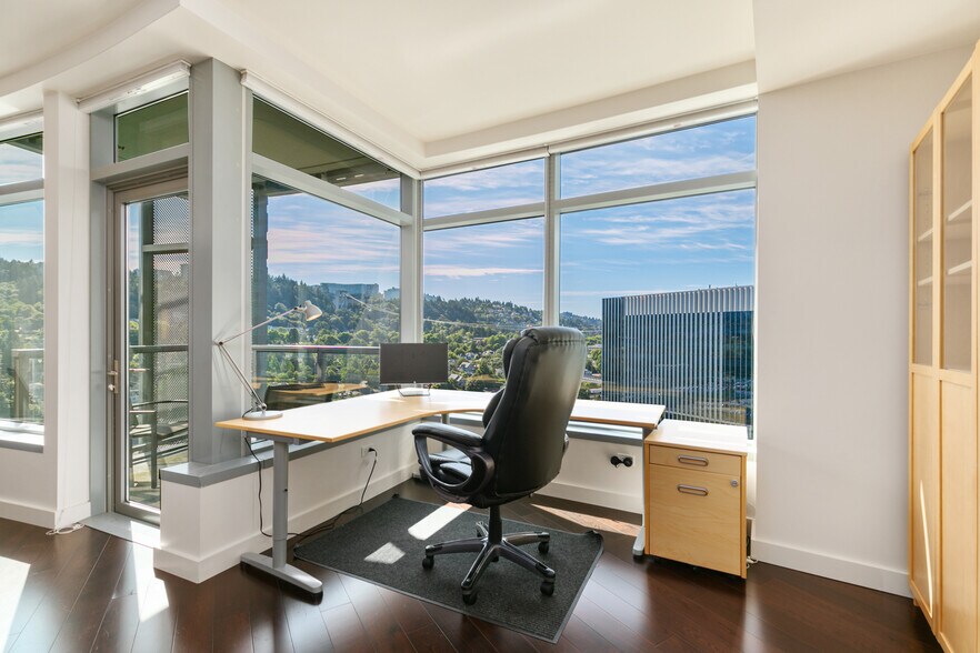 Building Photo - 3601 SW River Pky